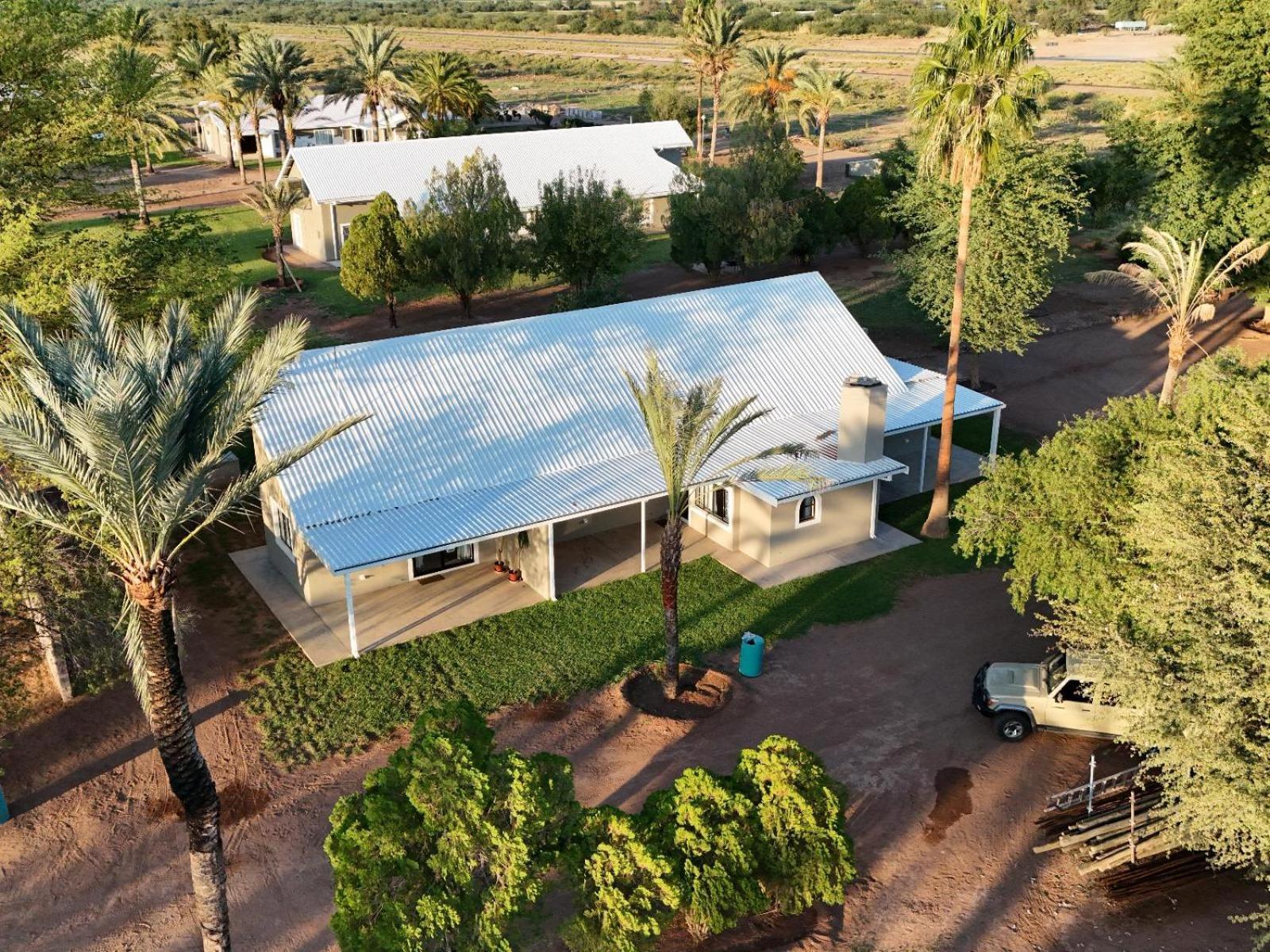 Flying Ostrich Guesthouse & Self-Catering Accommodation 마리엔탈 외부 사진